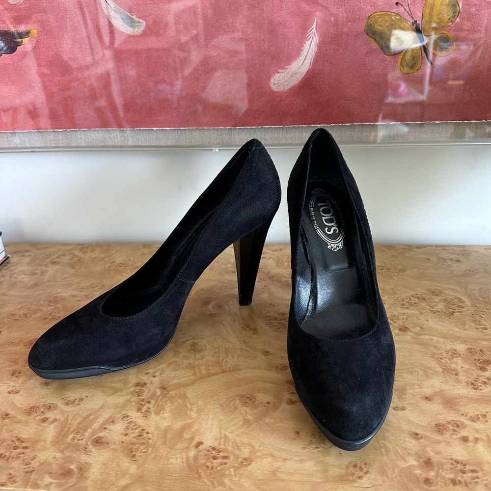 Tod's Elegant Black Suede Heels